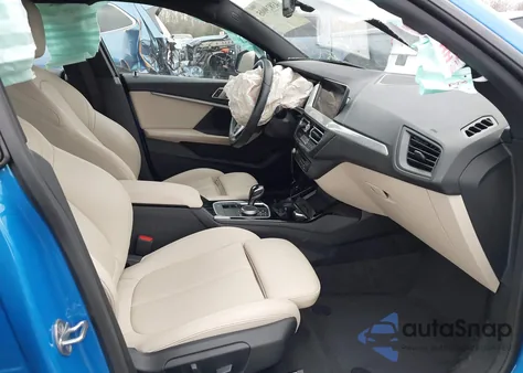 2022 BMW 228 Gran Coupe I xDrive z USA, uszkodzony, nr VIN WBA73AK06N7K49424